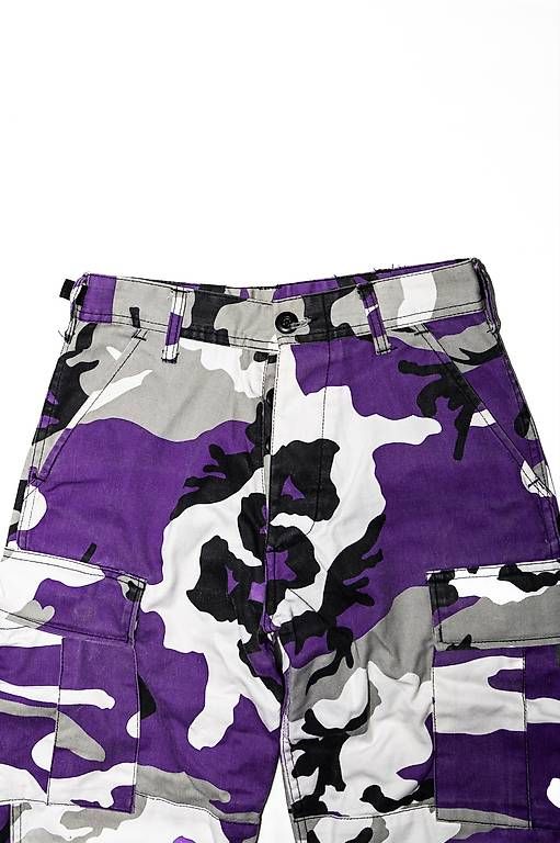 Pantaloni: Camouflage Cargo Pants Purple  – Usato da Dübendorf venduto da Leona.R 1