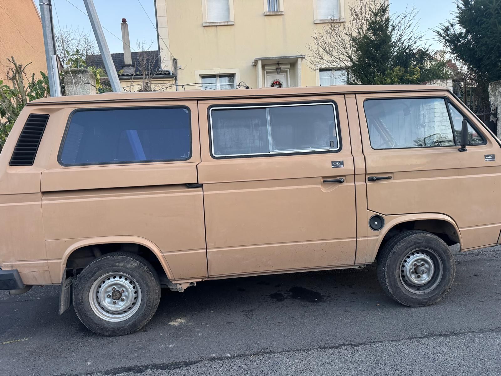 VW Automobili: Volkswagen multivan t2 automat – Usato da Basel venduto da Robi_roberto 3