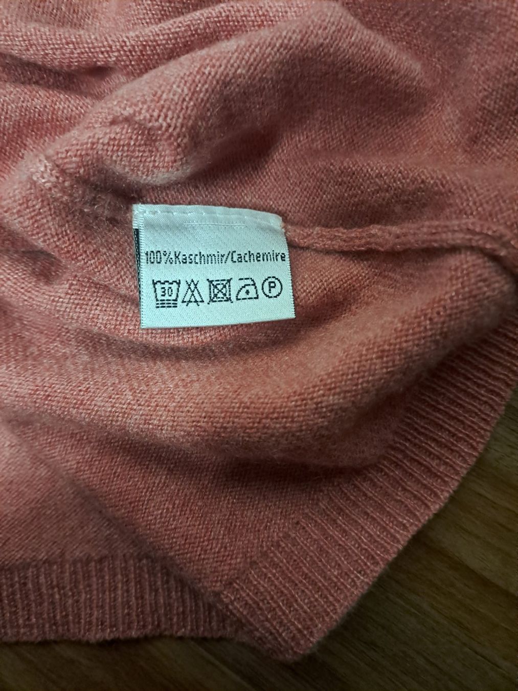 Pulls & Sweat-shirts: Kaschmirpulli Gr.ca.L neuwertig! – D'occasion à Emdthal par kasira 1