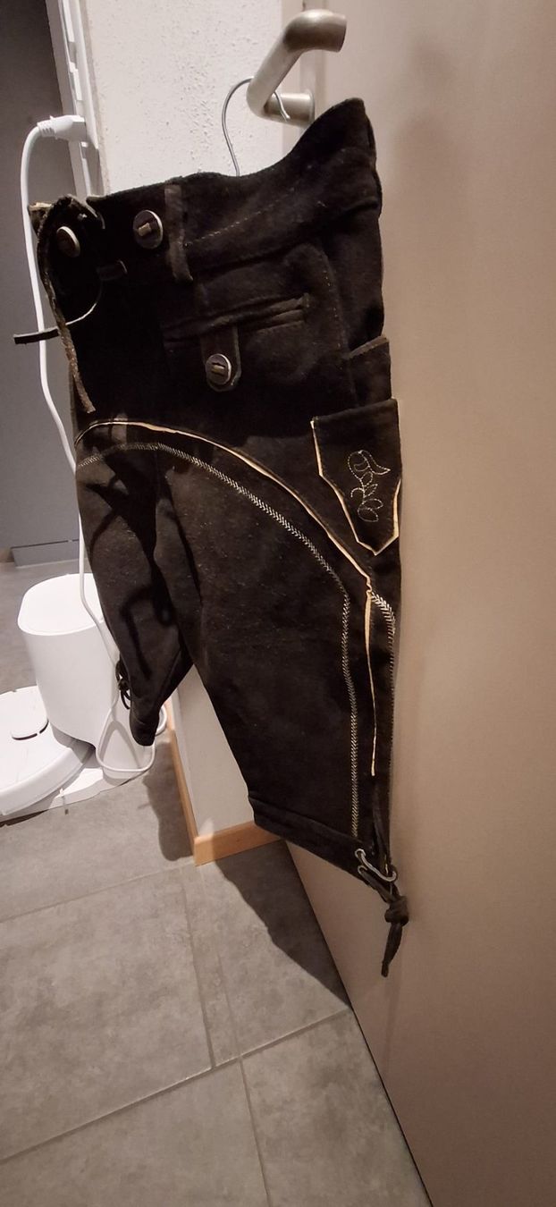 Pantalons: Lederhose Grösse 44 – Neuf (Voir description) à Adlikon par SkodaFabia92 1