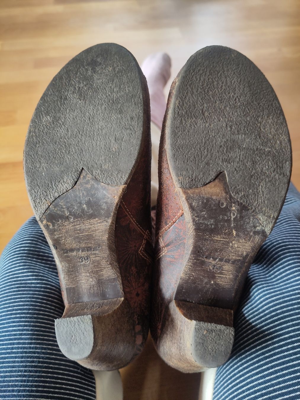 Scarpe da donna: Blumenstiefel Gr.39 im Shabby Look – Usato da Muttenz venduto da Greenbird01 2