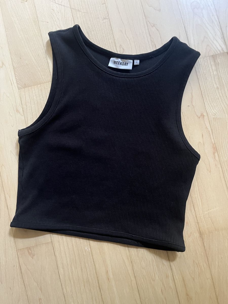 Weekday Top: Weekday Top schwarz Grösse S  – Usato da Luzern venduto da seaside_anchor
