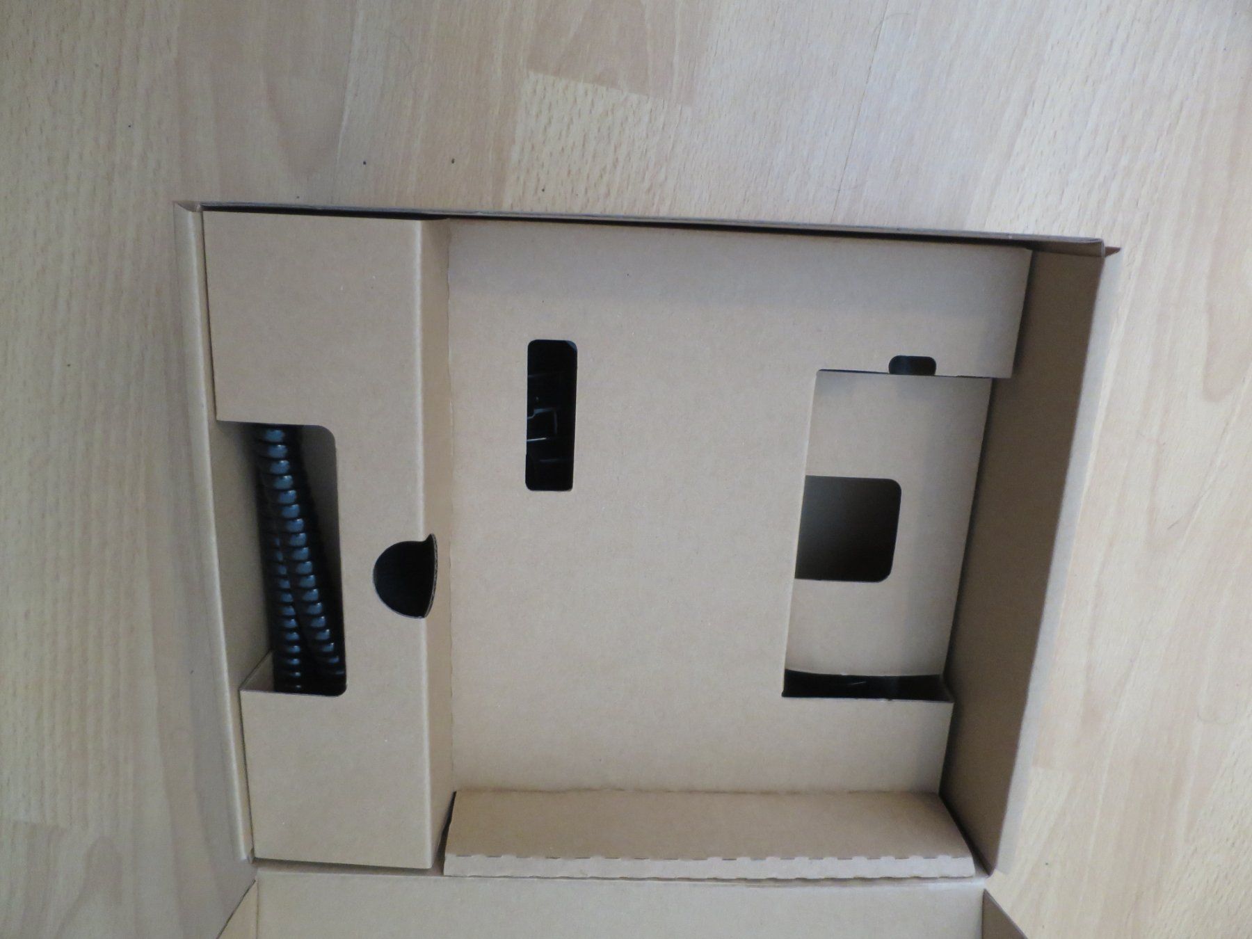 Snom Telefoni: VoIP-Tischtelefon Snom D715 – Usato da Zürich venduto da 1.Simon 4