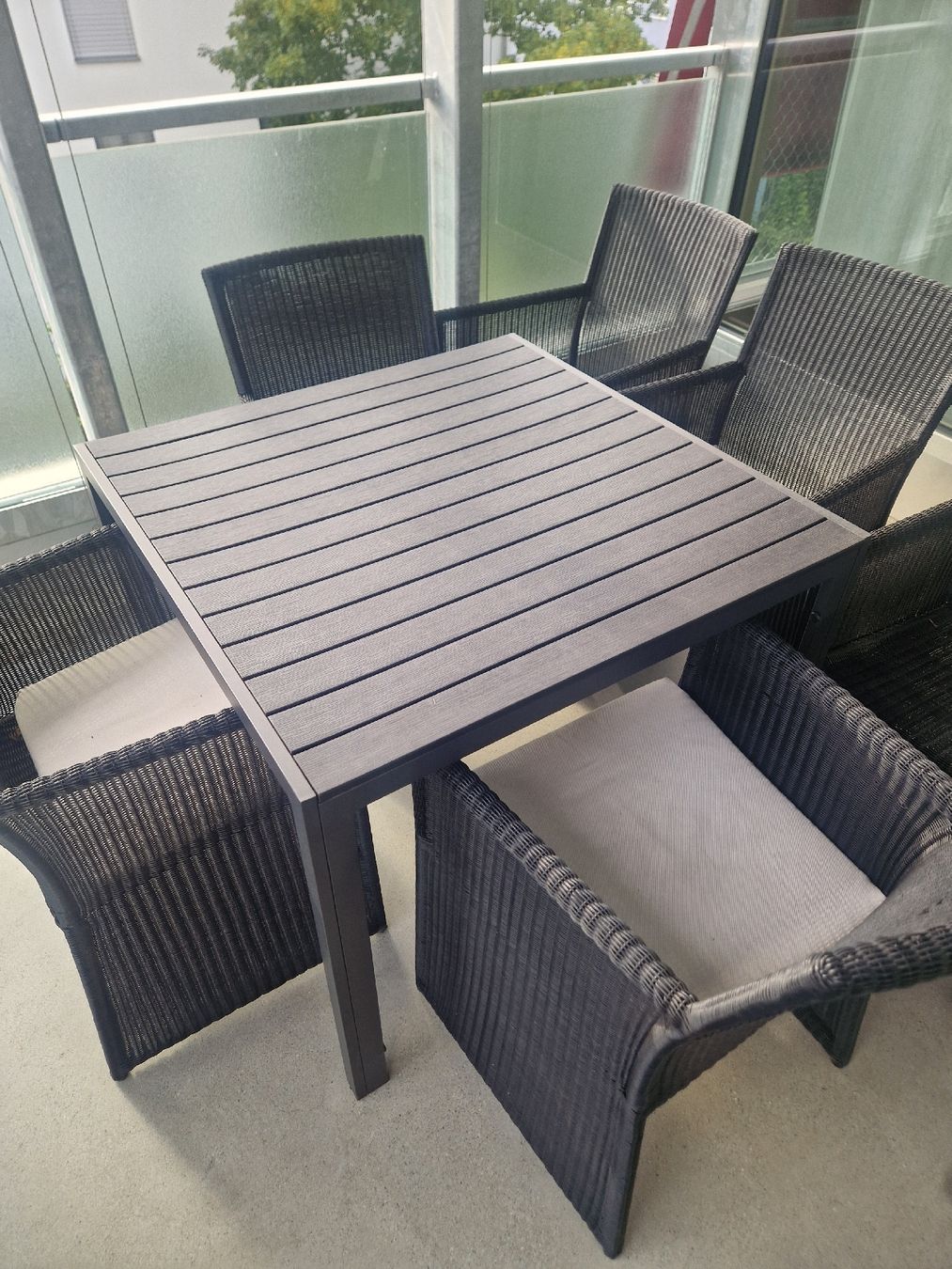 Tavoli: Outdoortisch inkl. 6 Stühlen – Nuovo (secondo la descrizione) da Spreitenbach venduto da Elian13