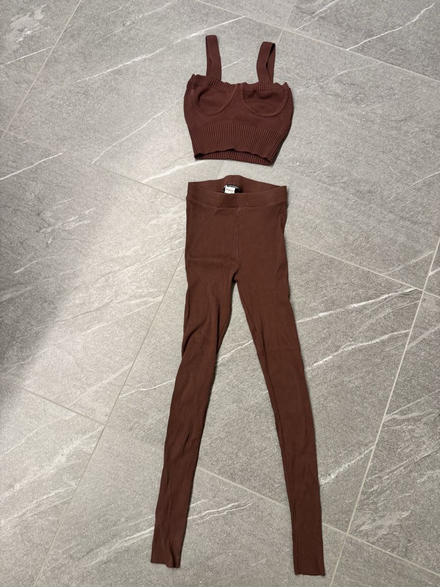 Zara Lotti di vestiti: Zara leggins M top S – Usato da Porza venduto da kaj_d5q7 1