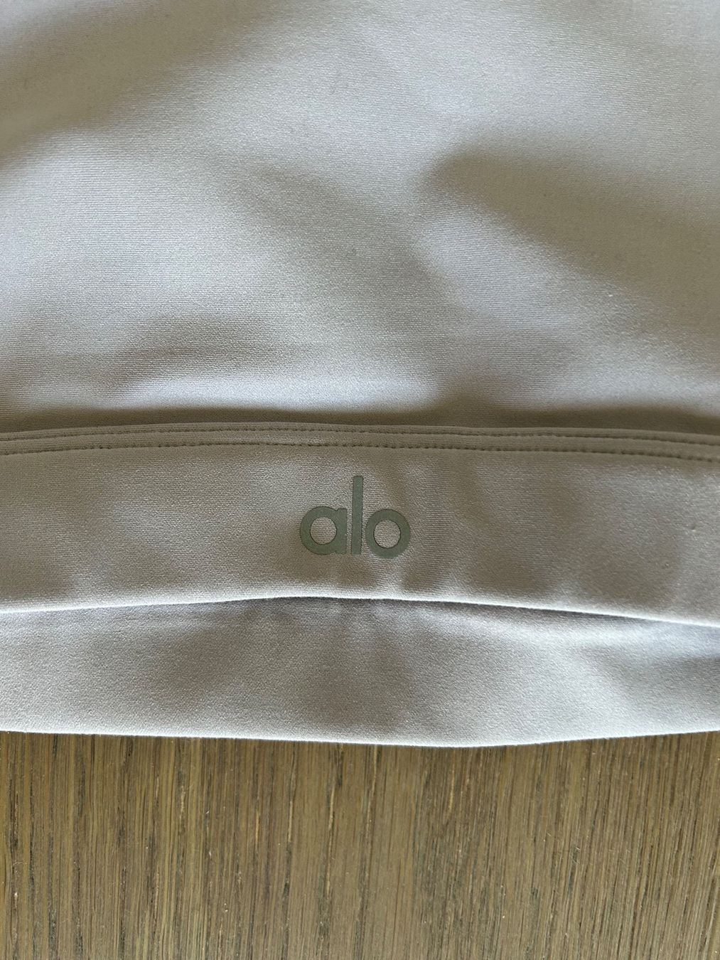 Alo Yoga Tops: All Yoga Top Size M – Neu (gemäss Beschreibung) aus Erlenbach ZH von Syssi_C 2
