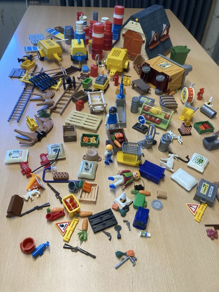 Playmobil Giocattoli: Playmobil – Usato da Niederuzwil venduto da Miami1999