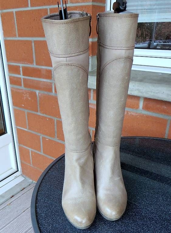 Tamaris Scarpe da donna: Tamaris Lederstiefel 38 – Usato da Ebmatingen venduto da Paradisee