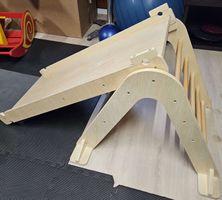 Holz Spielturm Klettergerüst Kletterdreieck mit Rutsche