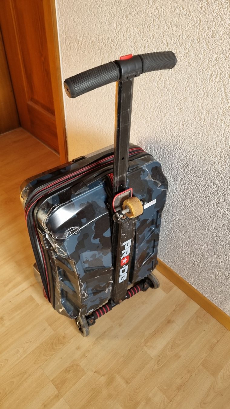 Valigie: Trotinet Multifunktions Koffer, Koffer mit Rollen, Laptop+ – Usato da Langenthal venduto da ebike-langenthal 4