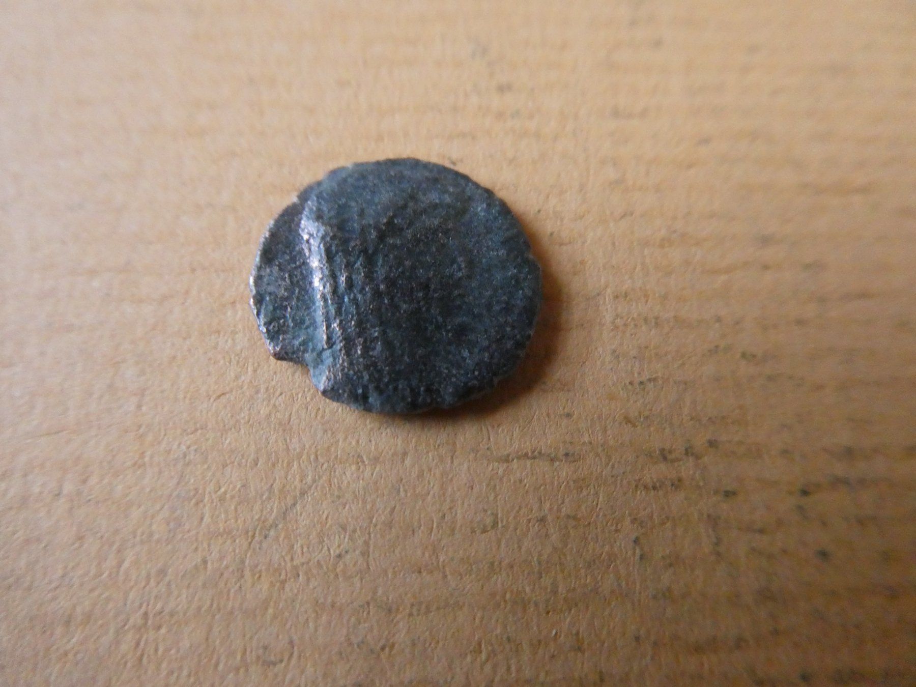 Tutti le monete: uralte   Bronzemünze  14 mm  1.05 g – Usato da Hinterforst venduto da Rohusri