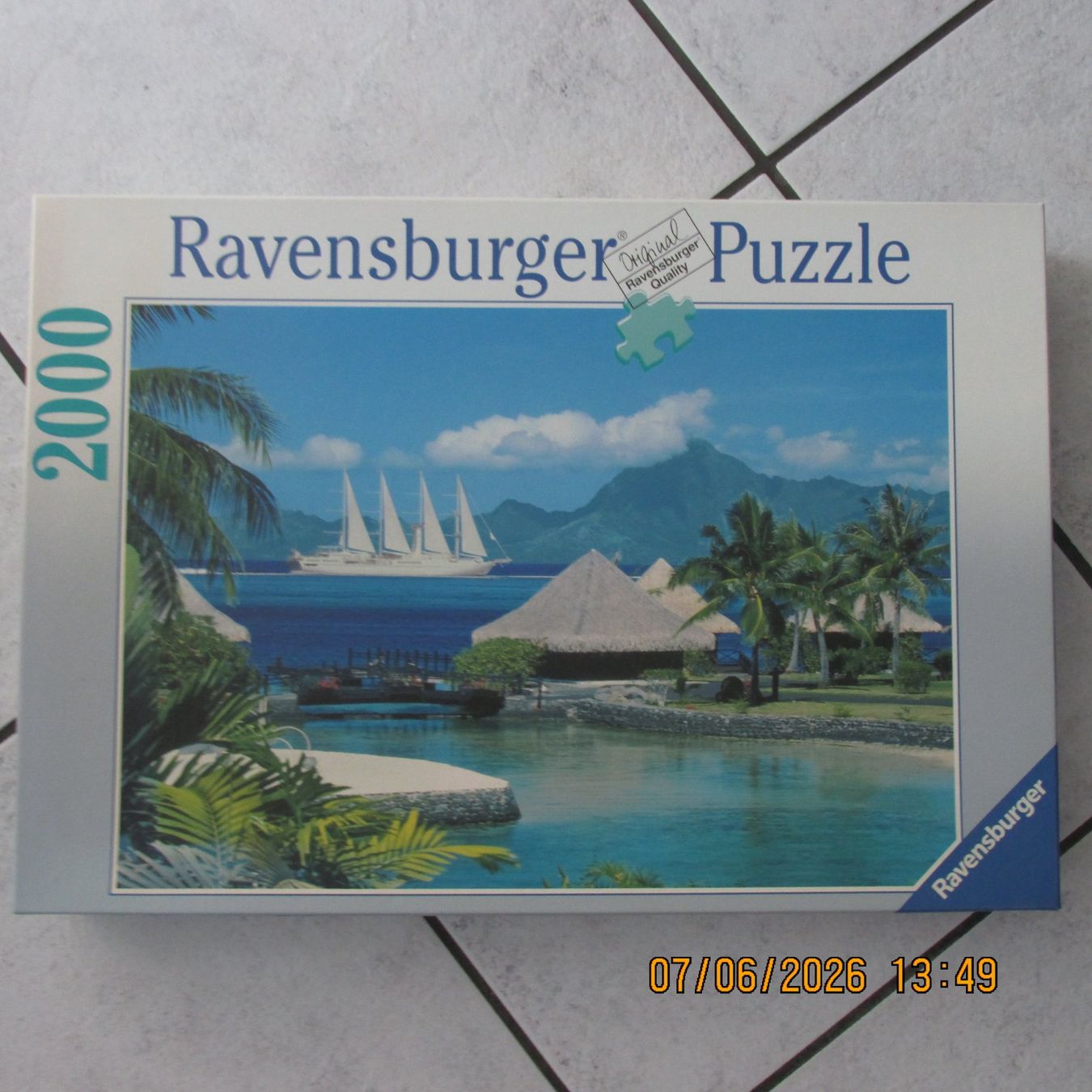Ravensburger Puzzle: Ravensburger Puzzle 2000 Teile - Tahiti / Polynesien – Usato da Galgenen venduto da Forflowers