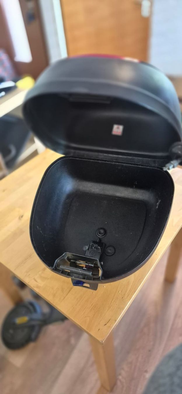 Vespa Topcase: Vespa Cosa 2 TopCase – Gebraucht aus Wetzikon ZH von B3RTO-ZH 2