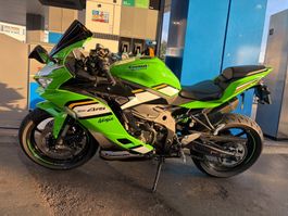 Kawasaki Ninja ZX-4R | 2025 | 8’000 km | Leasingübernahme