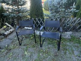 2 Freischwinger Stuhl schwarz Metallrahmen gute Zustand 