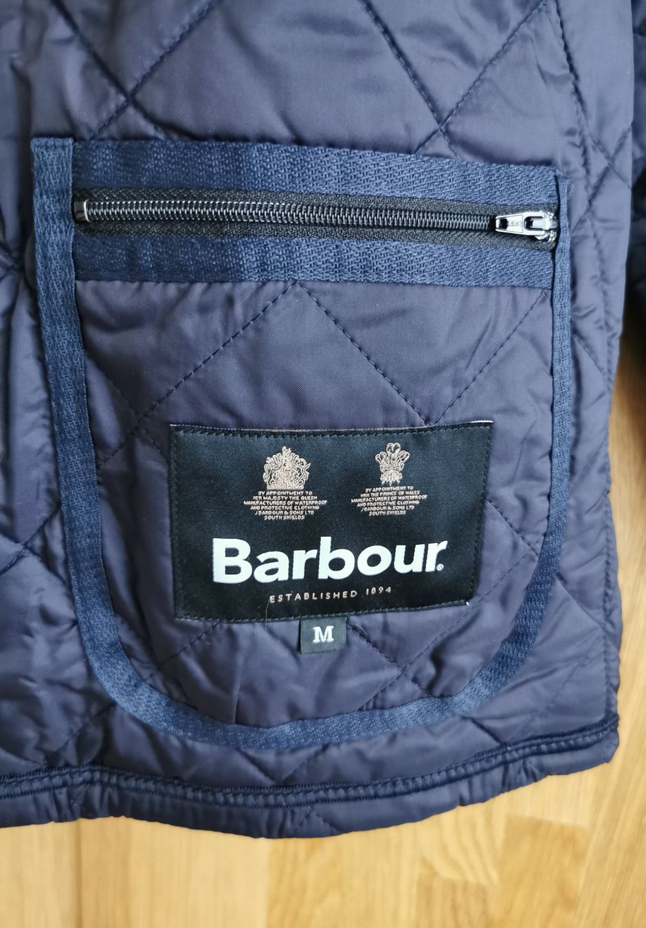 Barbour Giacche: Barbour Steppjacke Liddlesdale dunkelblau – Nuovo e nell'imballaggio originale da Birsfelden venduto da dsc_f8gx 2