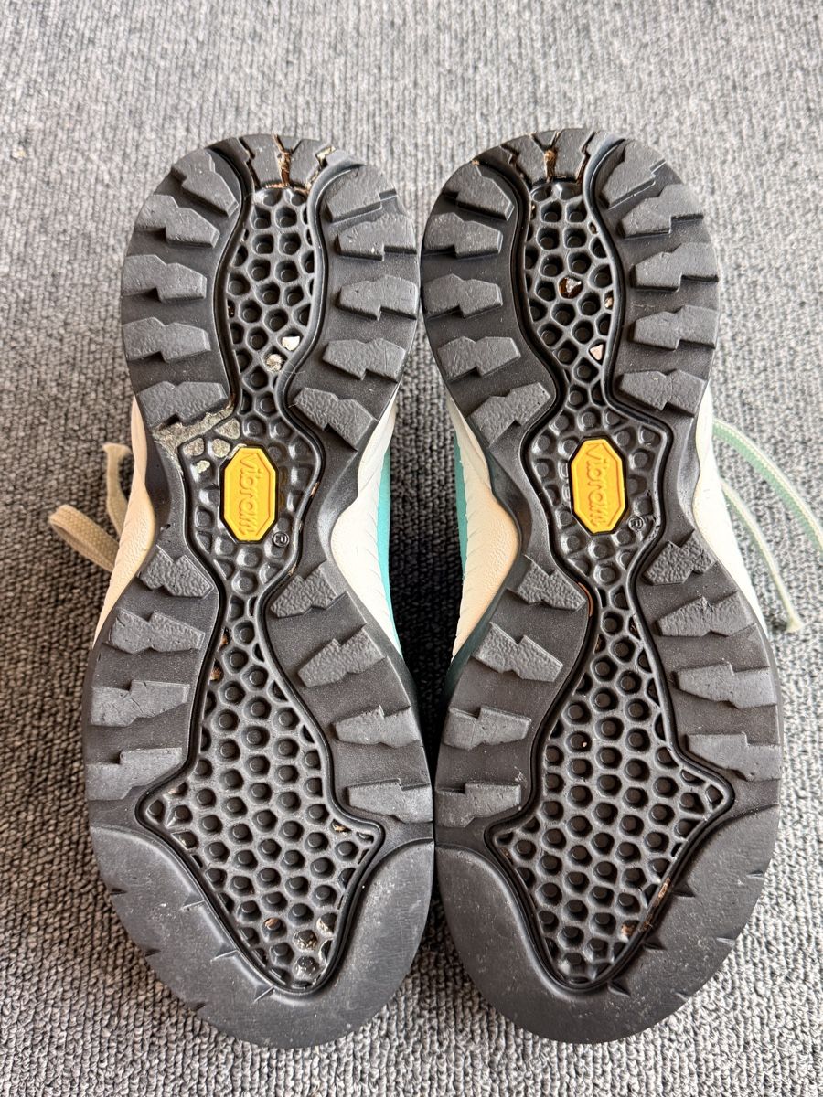 Scarpa Scarpe da donna: Scarpa AQUA femme taille 38.5 – Usato da Bulle venduto da LeMoleson 5