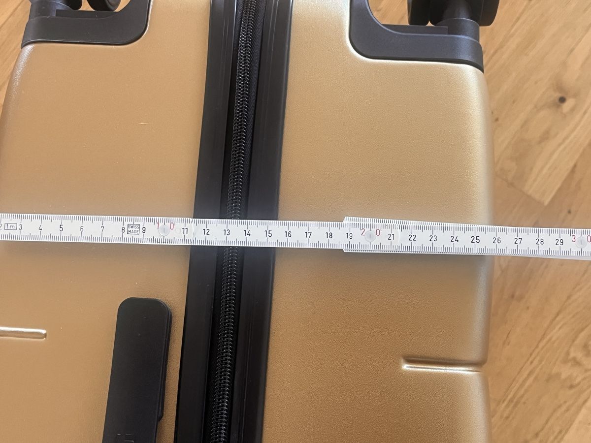 Valises de voyage: Rollkoffer Gold, Neuwertig – Neuf (Voir description) à Laupen BE par Rohe5500 6