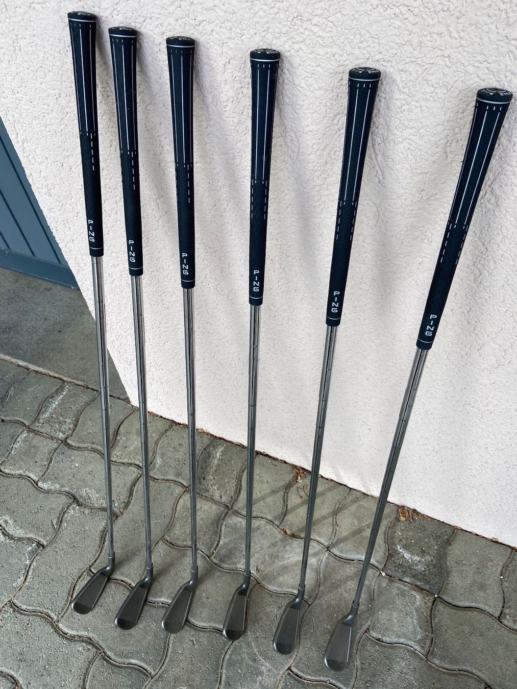 Mazze & Set: Golfschlägerset mit PING Driver/Eisen & Titleist Holz/Wedges – Usato da Wollerau venduto da safboy 4