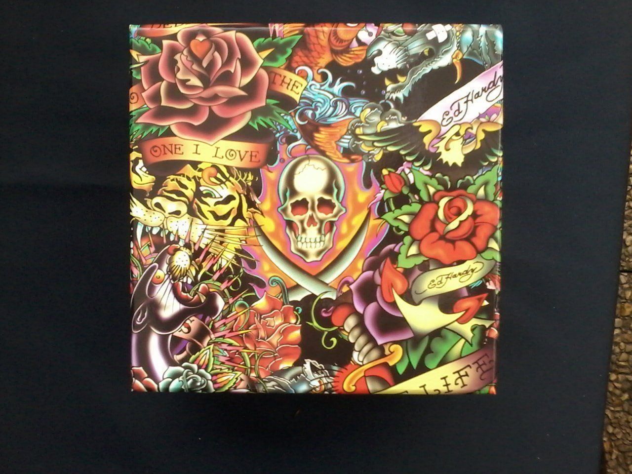 Candele: Ed Hardy Duftkerze in Dose – Nuovo e nell'imballaggio originale da Niederscherli venduto da Lucia16 2