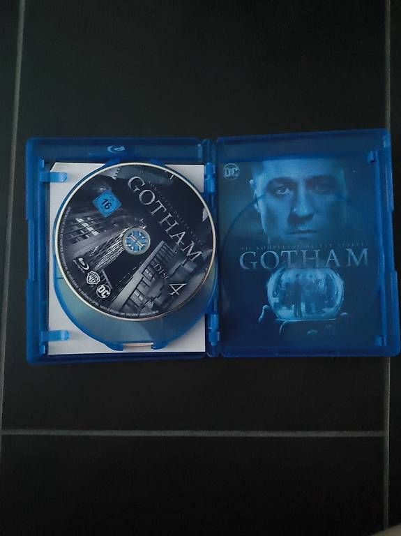 Tutti i DVDs: Gotham Staffel 3 – Usato da Sirnach venduto da Michi580 1