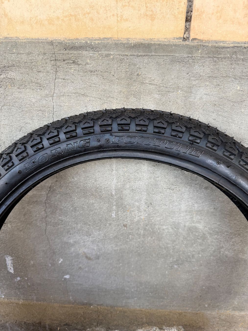 Puch Parti ricambio per ciclomotori: Mofa Pneu 17 Zoll 2 1/4 – Usato da Fahrni b. Thun venduto da berger_tuning34 2