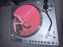 ION LP2CD Plattenwaschmaschine mit CD-Player für Musikliebha