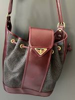 Sac à main bandoulière Yves Saint Laurent 