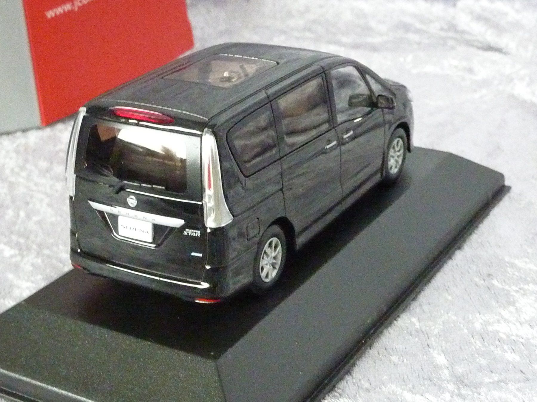 Nissan Modellini d'auto: Nissan Serena 1:43 – Nuovo (secondo la descrizione) da Dürrenäsch venduto da modellautos4you 2
