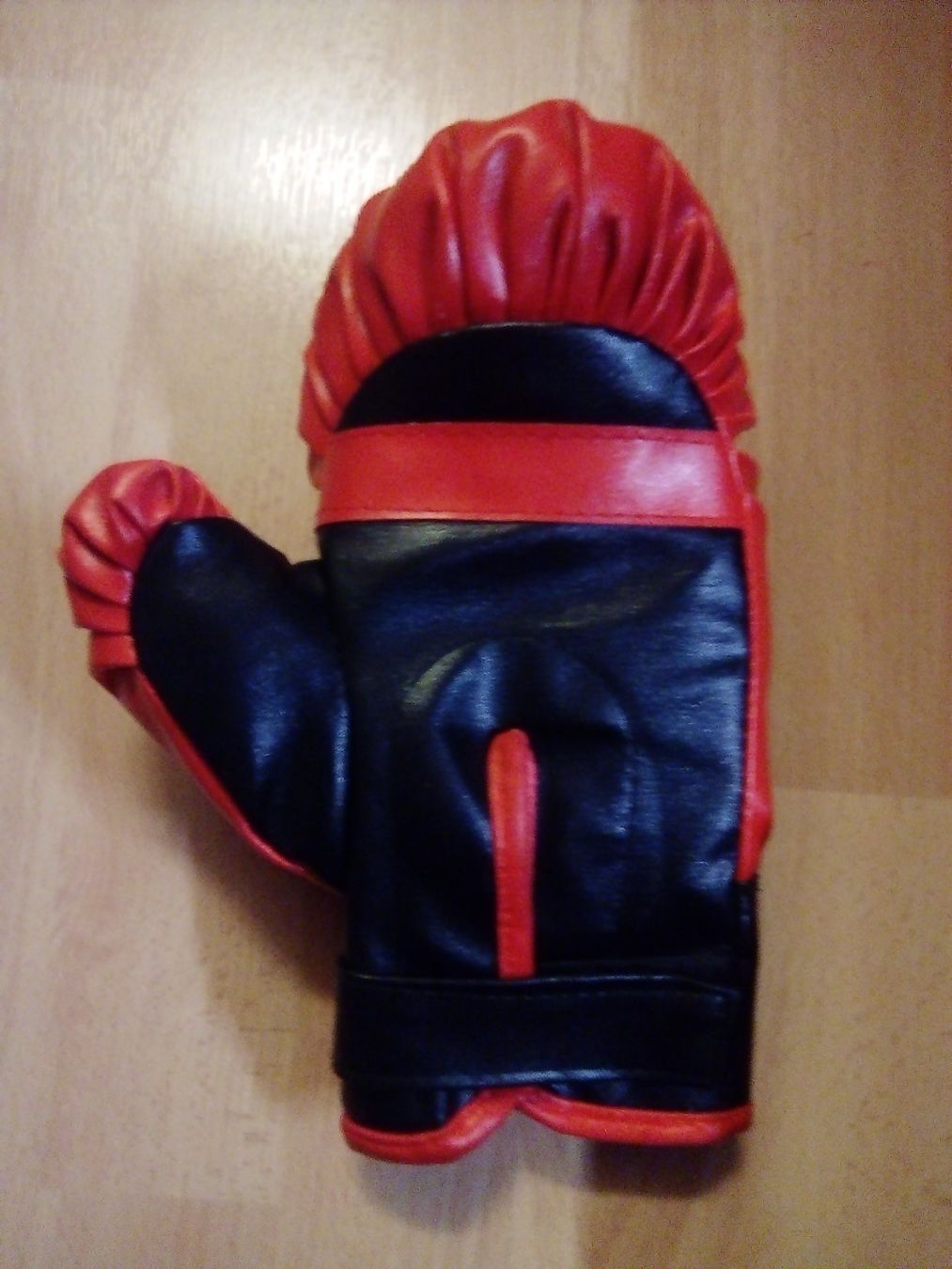 Guanti: Kings Sport Kinder Boxhandschuhe Rot – Nuovo (secondo la descrizione) da Winterthur venduto da Colonica 1