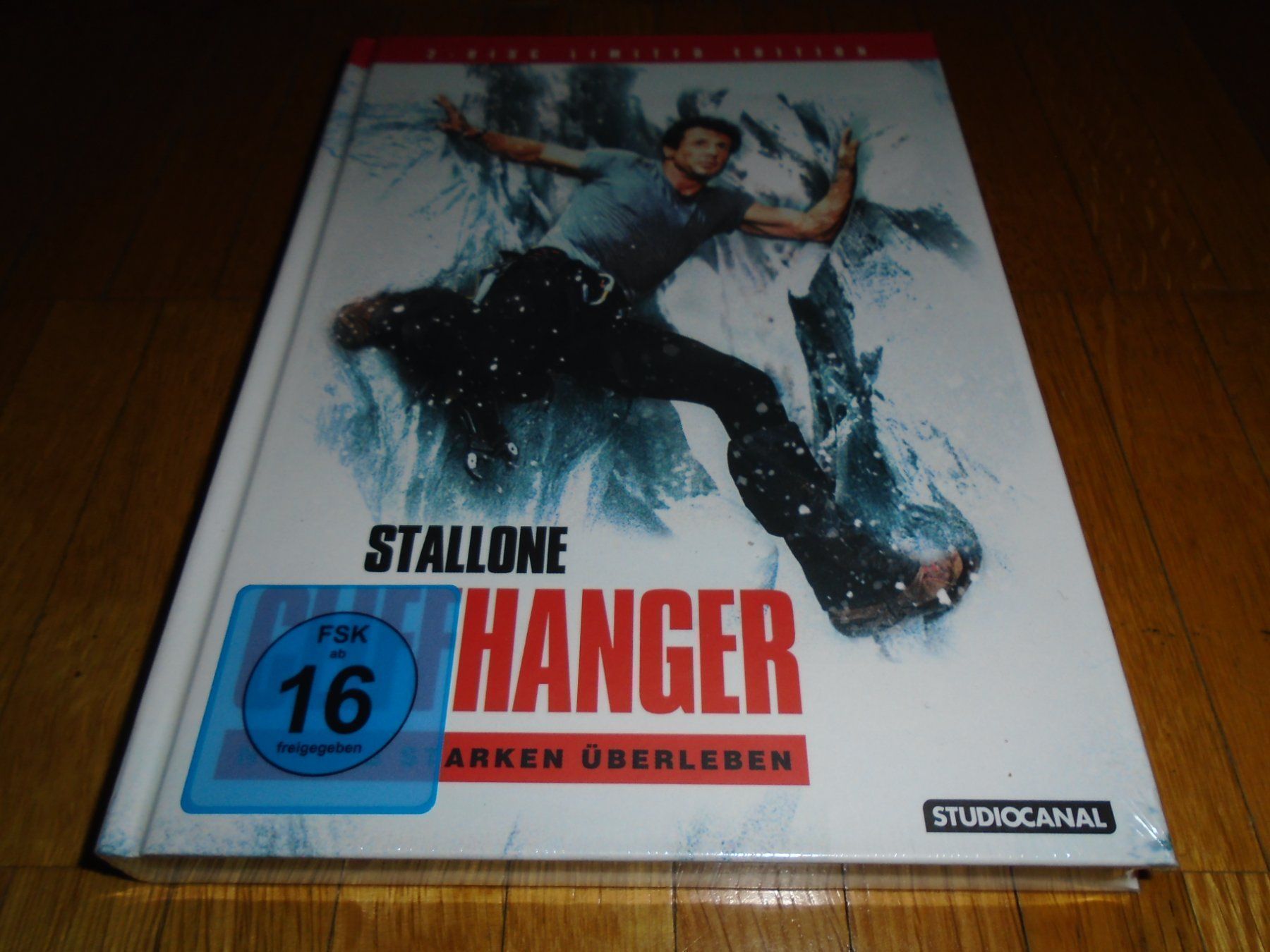 Tutti i DVDs: Cliffhanger - MEDIABOOK - UNCUT – Nuovo e nell'imballaggio originale da Basel venduto da havsok