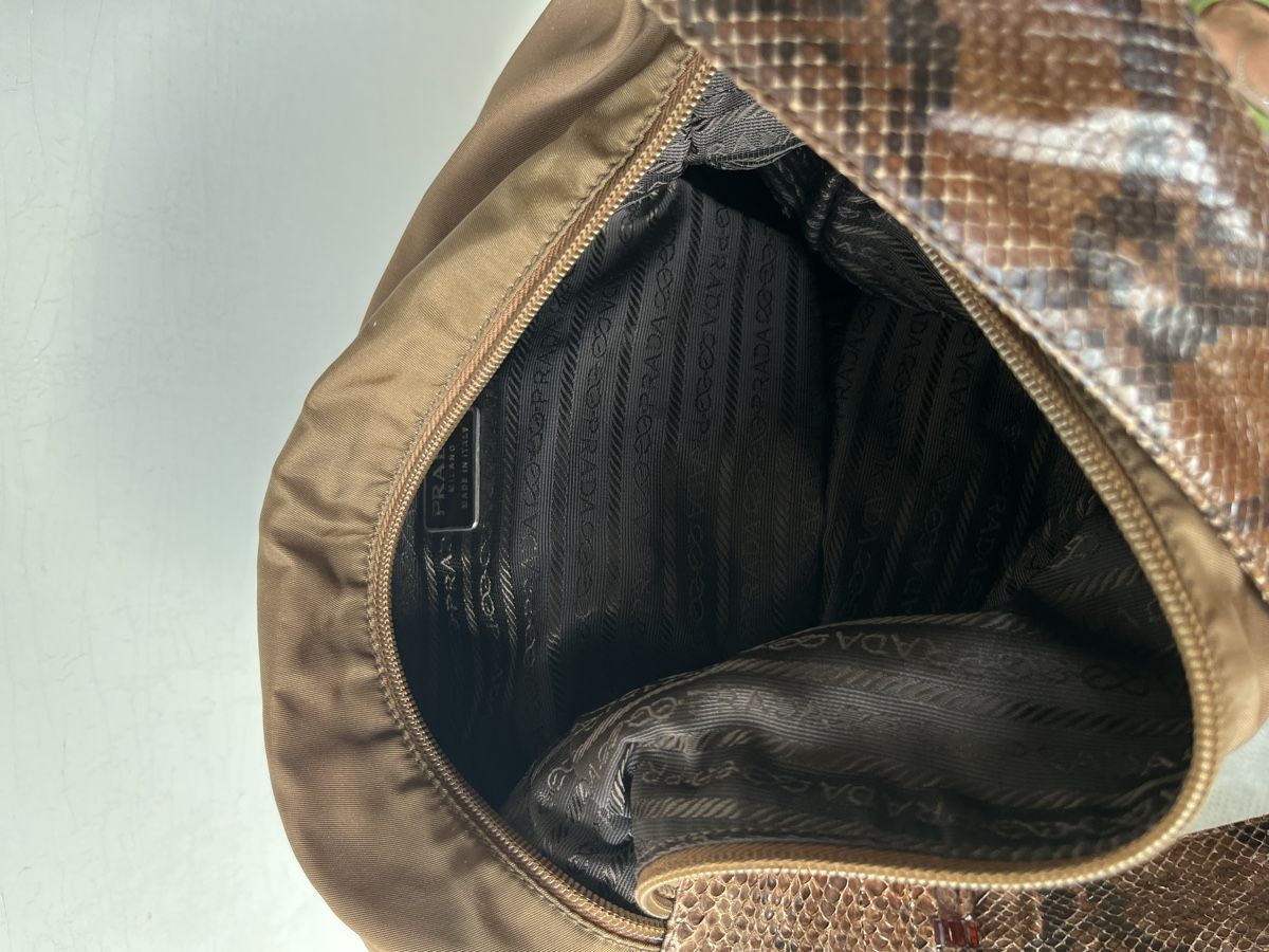 Prada Borse: Prada Python Schultertasche – Usato da Basel venduto da arminafera 7