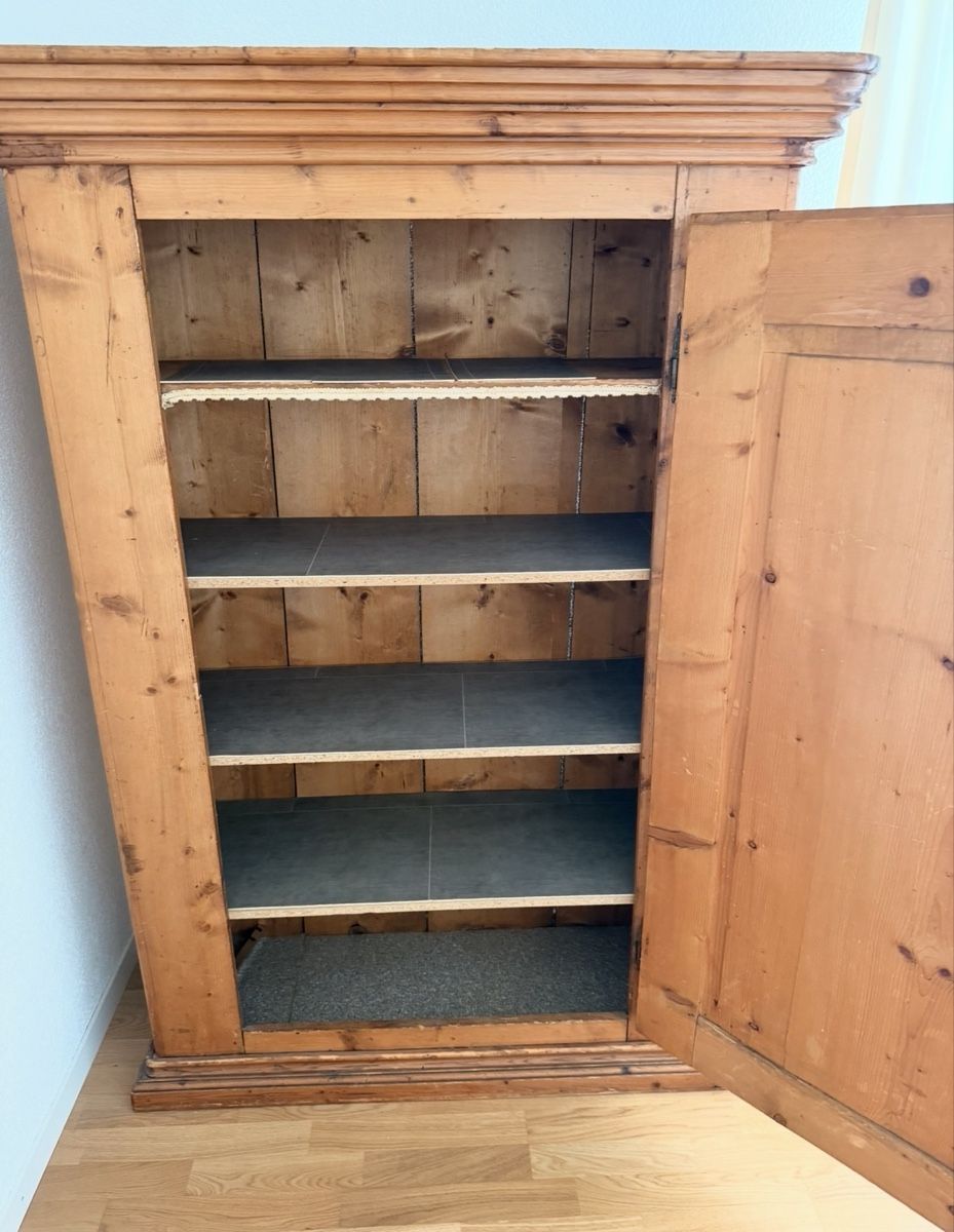 Armadi: Alter Bauernschrank – Usato da Rorschach venduto da nan_8rts 3