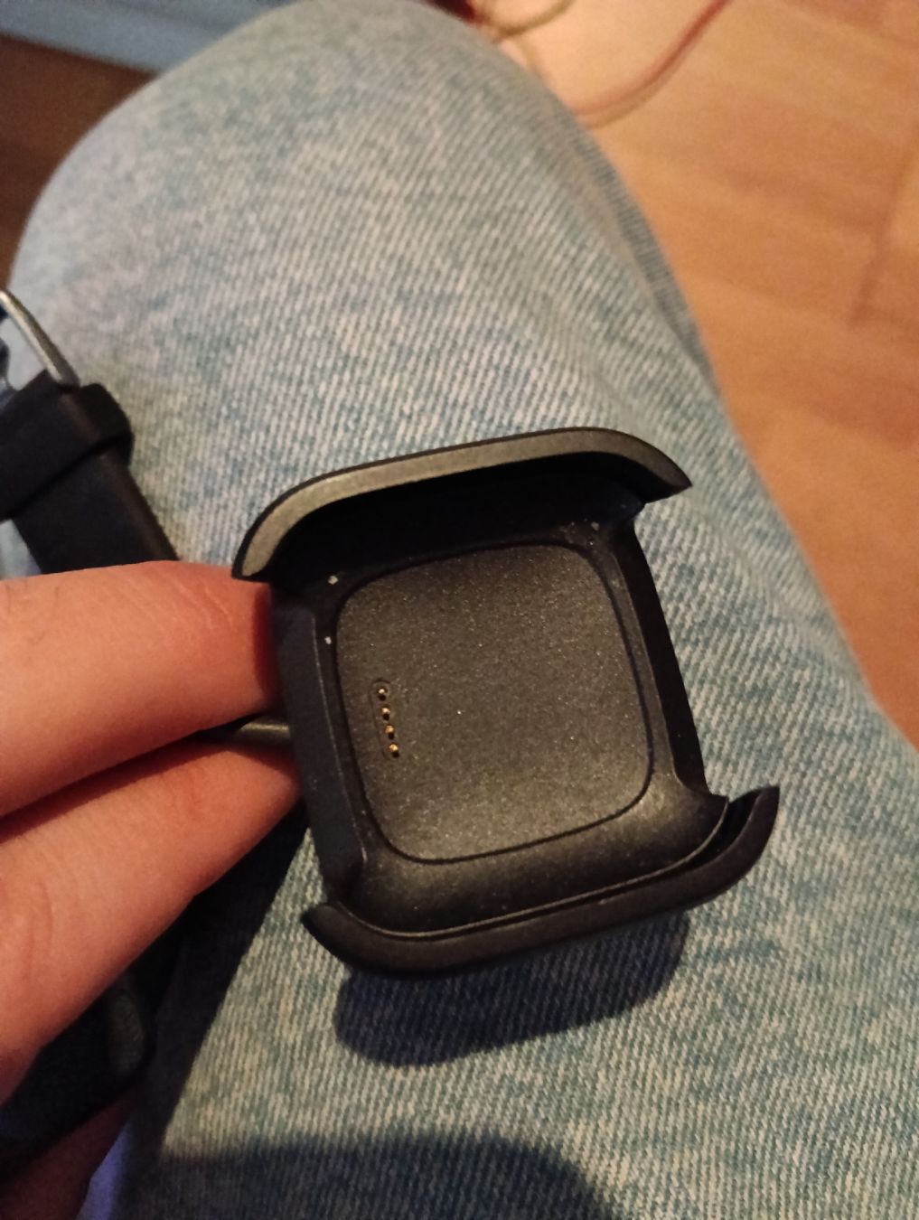 Fitbit Smartwatch: Fitbit Versa 2 Smartwatch mit Ladekabel (Dock) – D'occasion à Zürich par TBG021 2