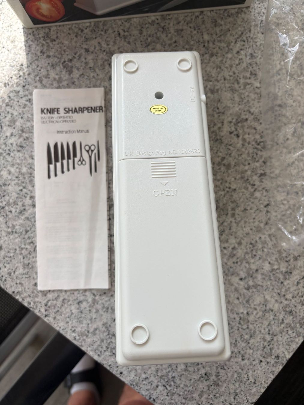 Küchengeräte: Knife Sharpener Battery-Operated – Neu (gemäss Beschreibung) aus Wettingen von 194073riner 2
