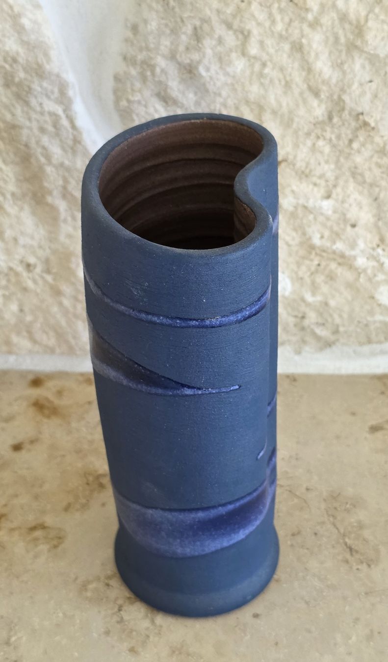 Vasen & Gefässe: Vase  dunkelblau gestreift neu – Neu (gemäss Beschreibung) aus Rheinsulz von Gilea 2