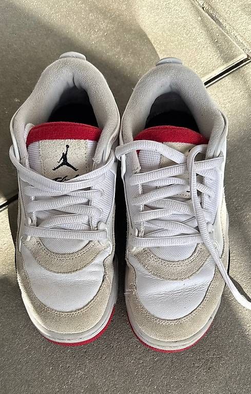 Scarpe da uomo: Chaussures Nike Jordan 4 - 37.5 – Usato da Nyon venduto da fed_76r6