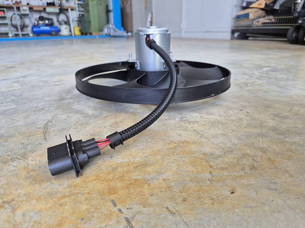 Ventilateurs: Golf 4 Lüfter gross – D'occasion à Uttigen par BUN1998
