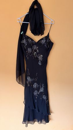 Abendkleid dunkelbraun mit Perlen Grösse 38/40