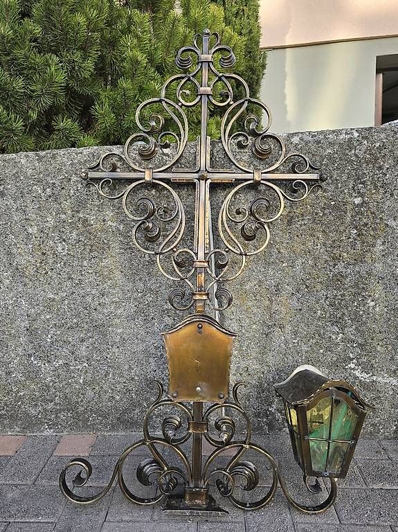 Skulpturen & Statuen: Grabkreuz Handgeschmiedet – Gebraucht aus Vaduz von Shark996 4