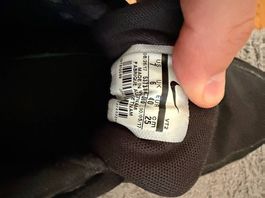 Nike Air Max 90 entièrement noires, taille EU 40.