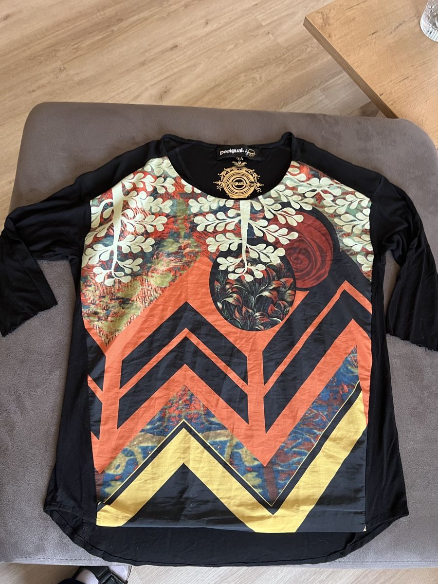 Desigual Polo-Shirts: DESIGUAL T-Shirt gr. L – Gebraucht aus Triesen von bubita