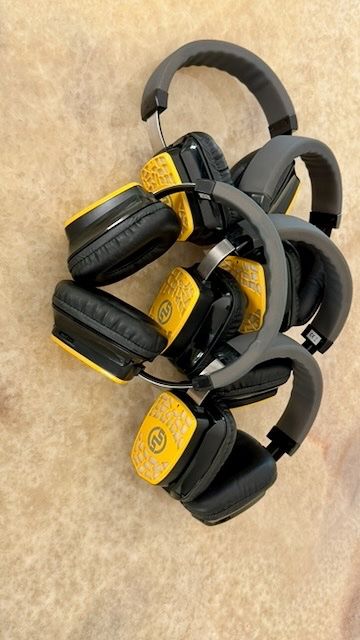 Kopfhörer: Silent Disco Set: 13 Kopfhörer + 2 Sender Silentsystem – Gebraucht aus Zürich von sr.zurich 1