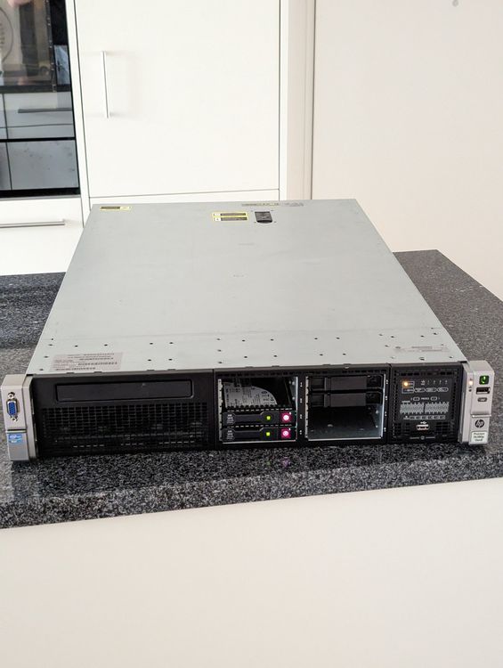 HP DL380P GEN8 (G8) 512 GB RAM, 16 Cores, 2x SSD, Rails (Gebraucht) in ...
