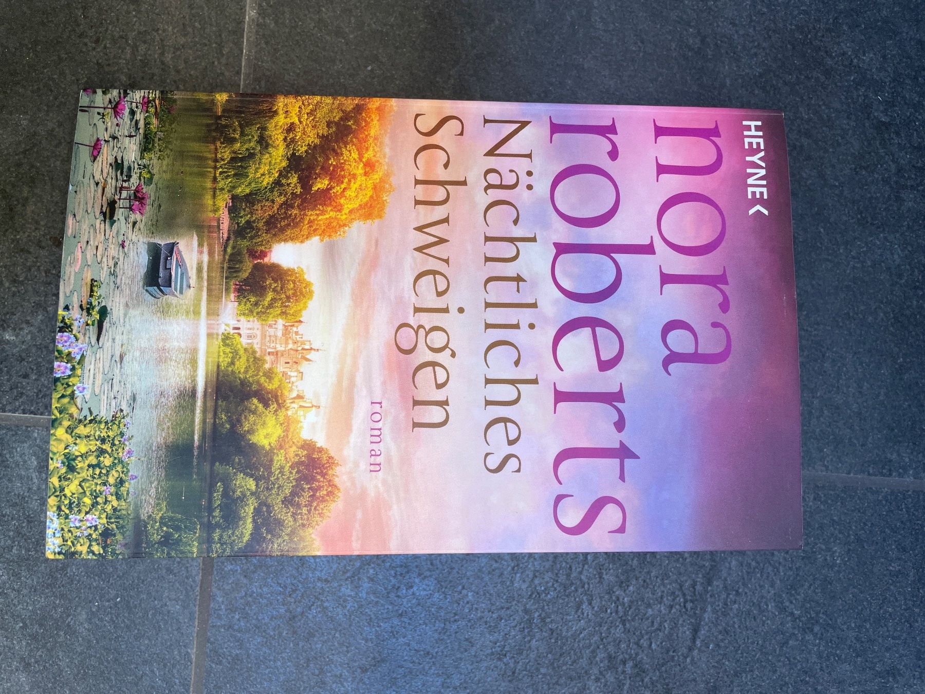 Libri: Nora Roberts - Nächtliches Schweigen – Usato da Forch venduto da Strawberry_JvN