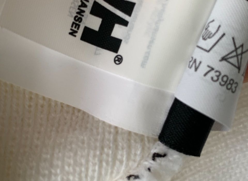 Helly Hansen Copricapi, berretti & cappellini: Superbe bonnet HELLY HANSEN mini pompon ONE SIZE – Nuovo (secondo la descrizione) da Martigny venduto da only__you 3