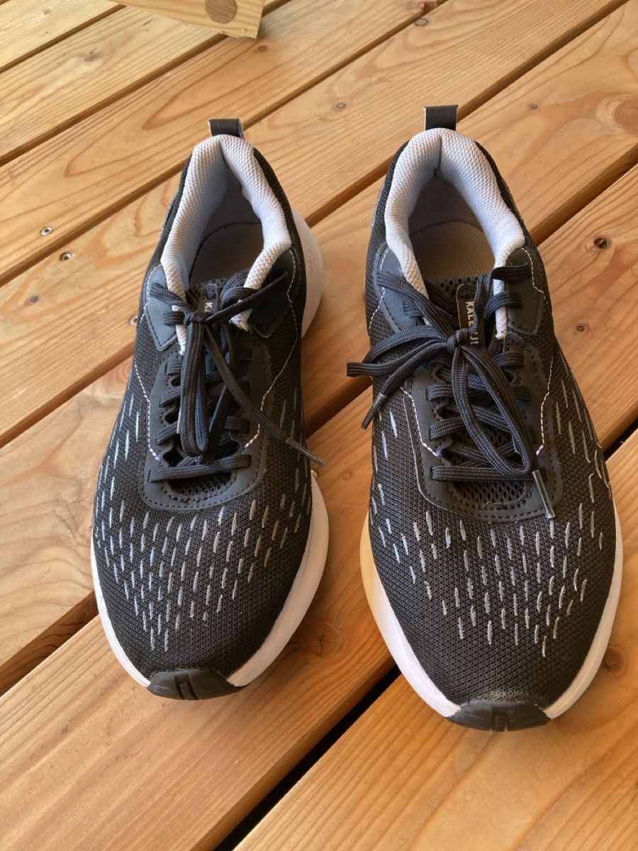 Scarpe da uomo: Hallenturnschuhe, GR.41 – Usato da Felsberg venduto da kat_v2cm