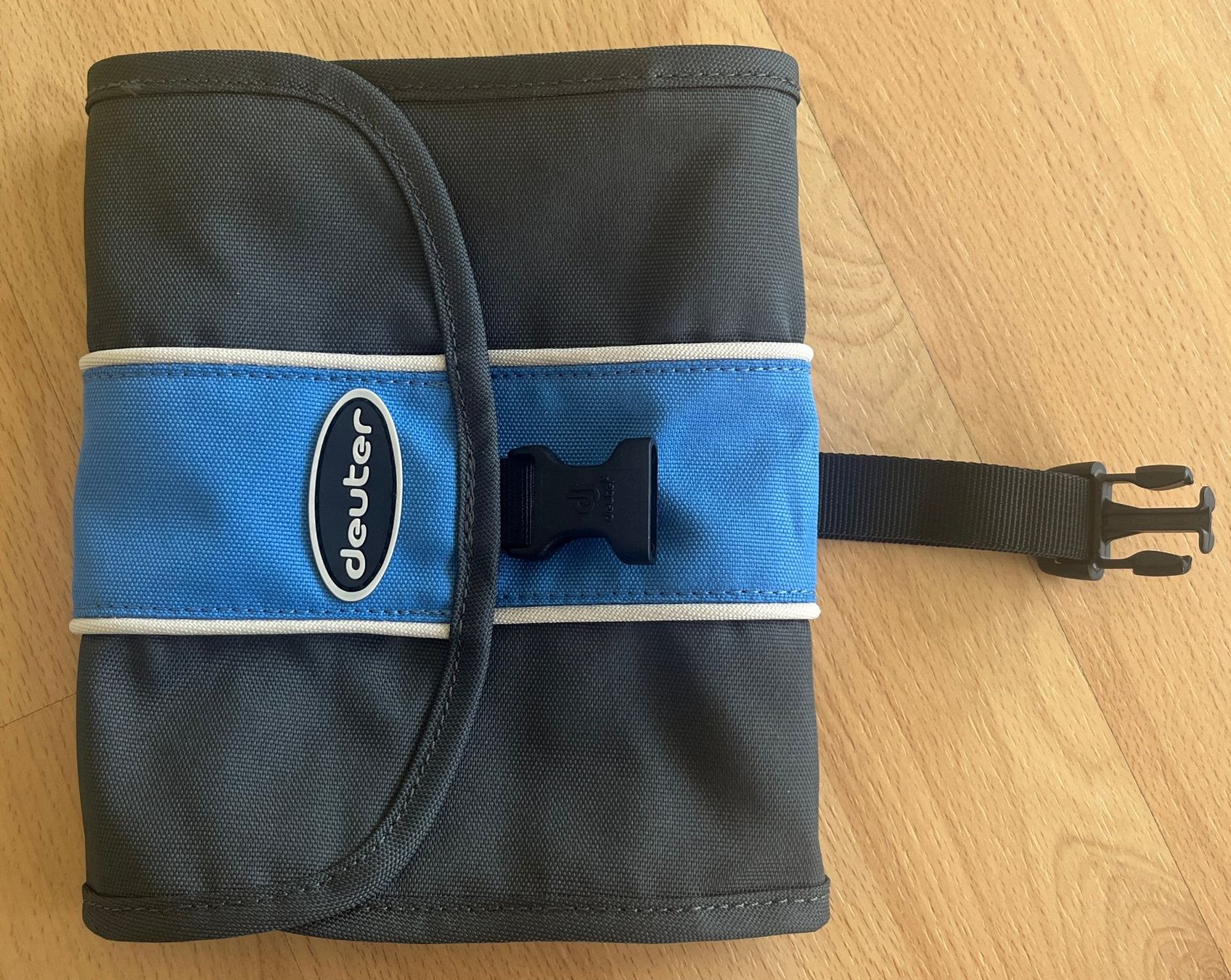 Deuter Custodie per cosmetici: Kulturbeutel / Necessaire / Waschbeutel von Deuter – Nuovo (secondo la descrizione) da Zürich venduto da fbsm 6