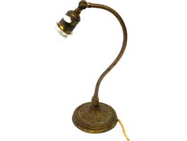 antik Tischlampe aud Messing. Pied de lampe en laiton