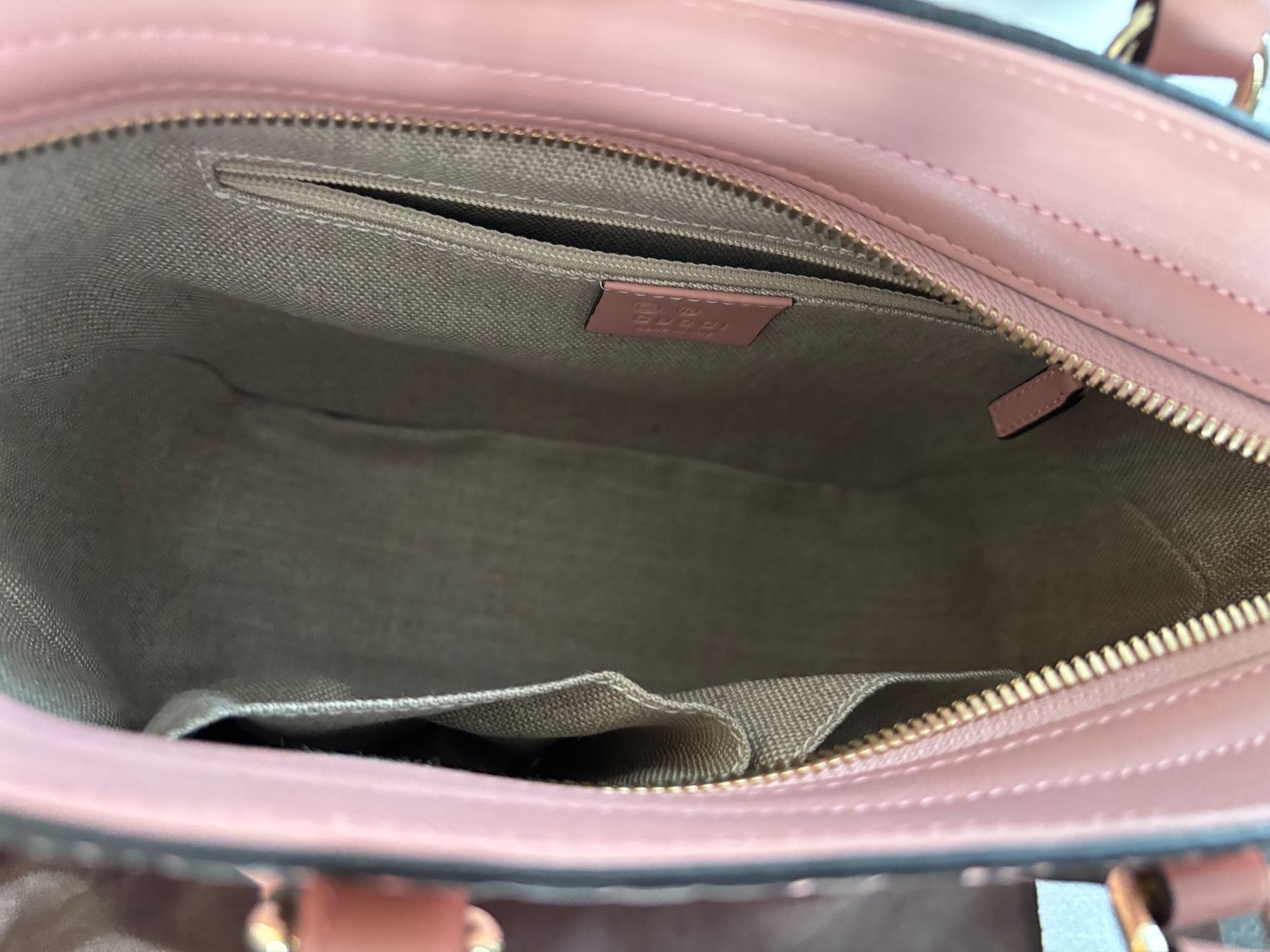 Gucci Borse da donna: Sac GUCCI en cuir Neuf – Nuovo e nell'imballaggio originale da Saignelégier venduto da teres27 4